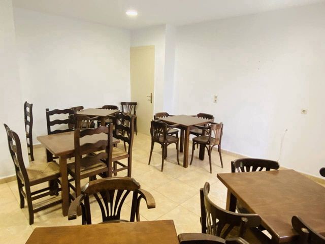 Local Commercial à louer à Almuñécar - 1 200 € (Ref: 6928109)