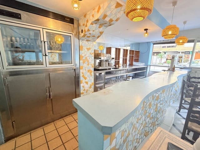 Commercial for rent in Almuñécar - € 1,200 (Ref: 6928109)
