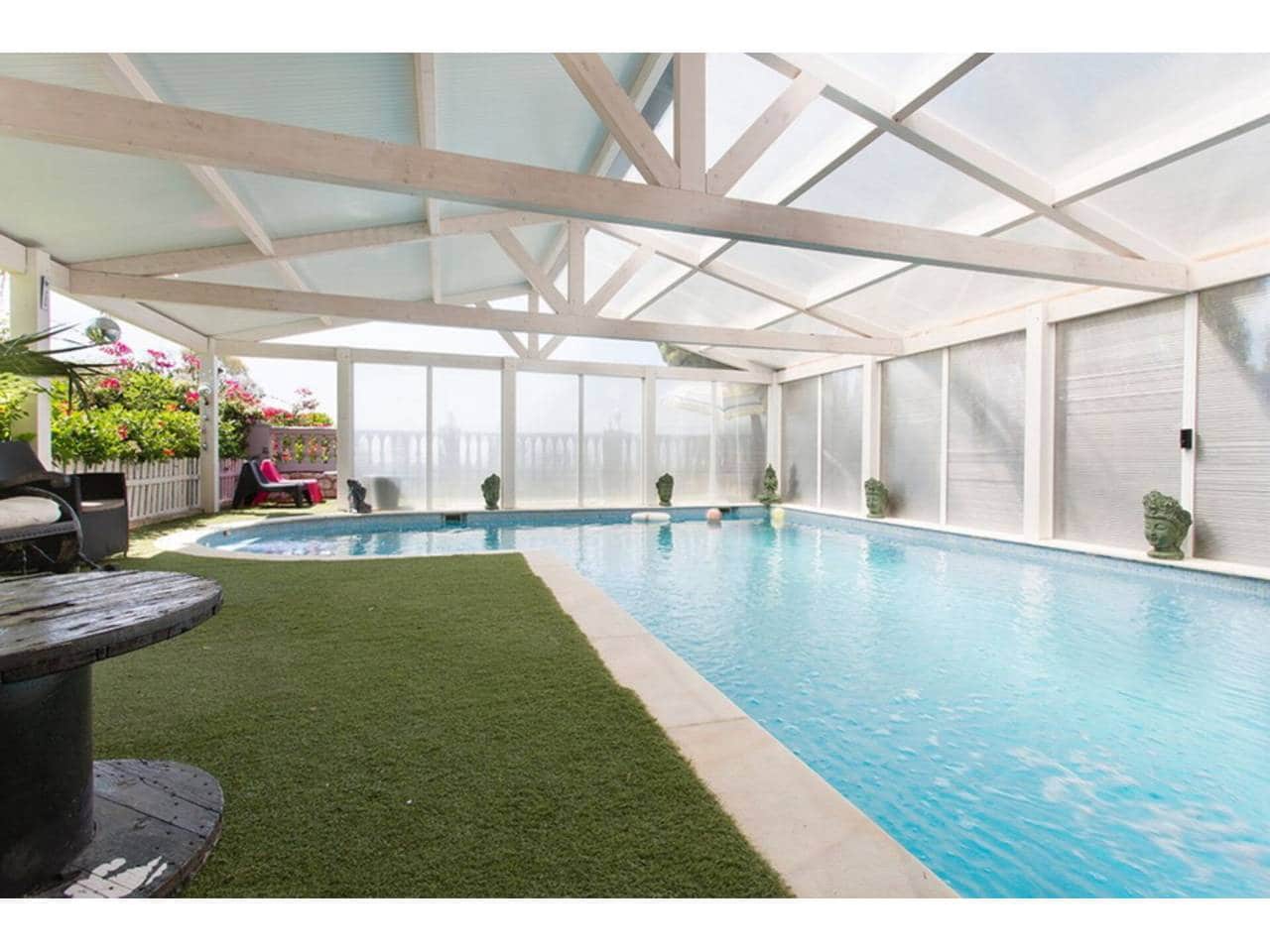 3 soveværelse Villa til salg i Taramay med swimmingpool - € 560.000 (Ref: 7601132)