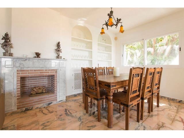 3 Zimmer Villa zu verkaufen in Almuñécar mit Pool - 560.000 € (Ref: 7601132)