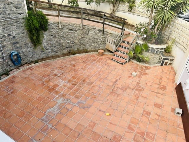 3 bedroom Villa for rent in Almuñécar with garage - € 1,300 (Ref: 7703245)