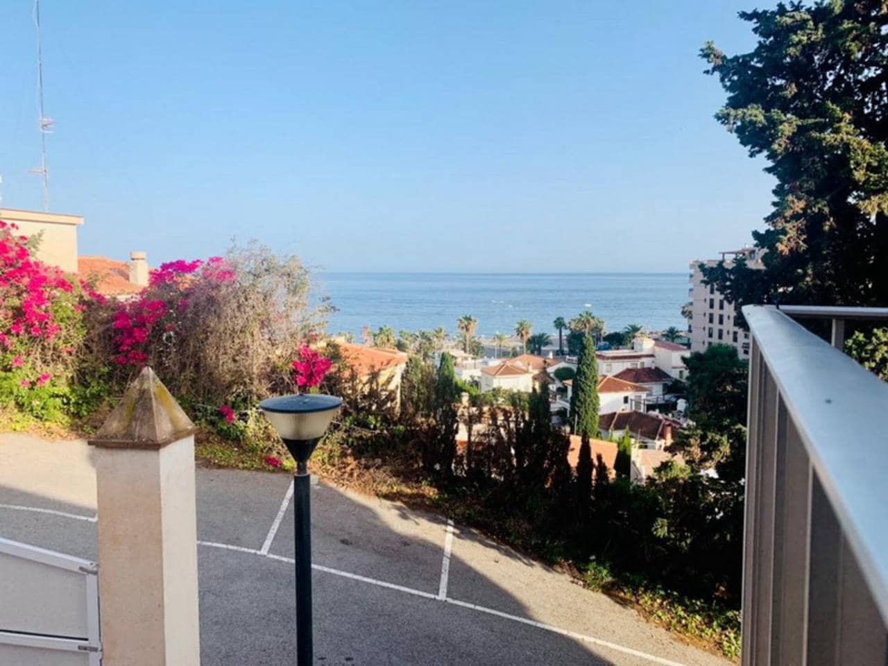 3 Zimmer Villa zu vermieten in Almunecar mit Garage - 1.300 € (Ref: 7703245)