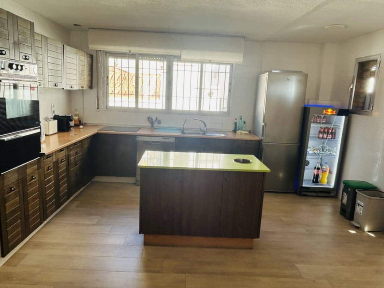 3 bedroom Villa for rent in Velilla with garage - € 1,300 (Ref: 7703245)