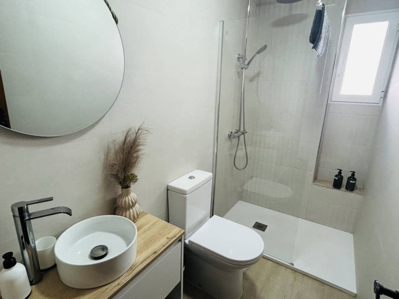 3 bedroom Villa for rent in Velilla with garage - € 1,300 (Ref: 7703245)