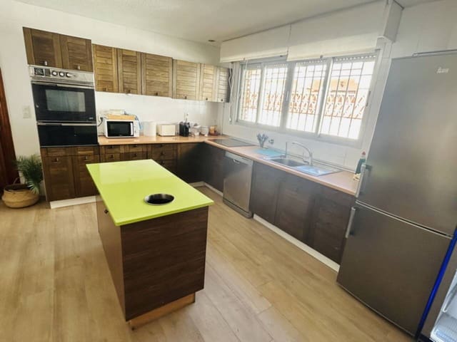 3 makuuhuone Huvila vuokrattavana paikassa Velilla, Almuñécar mukana 
autotalli - 1 300 € (Ref: 7703245)