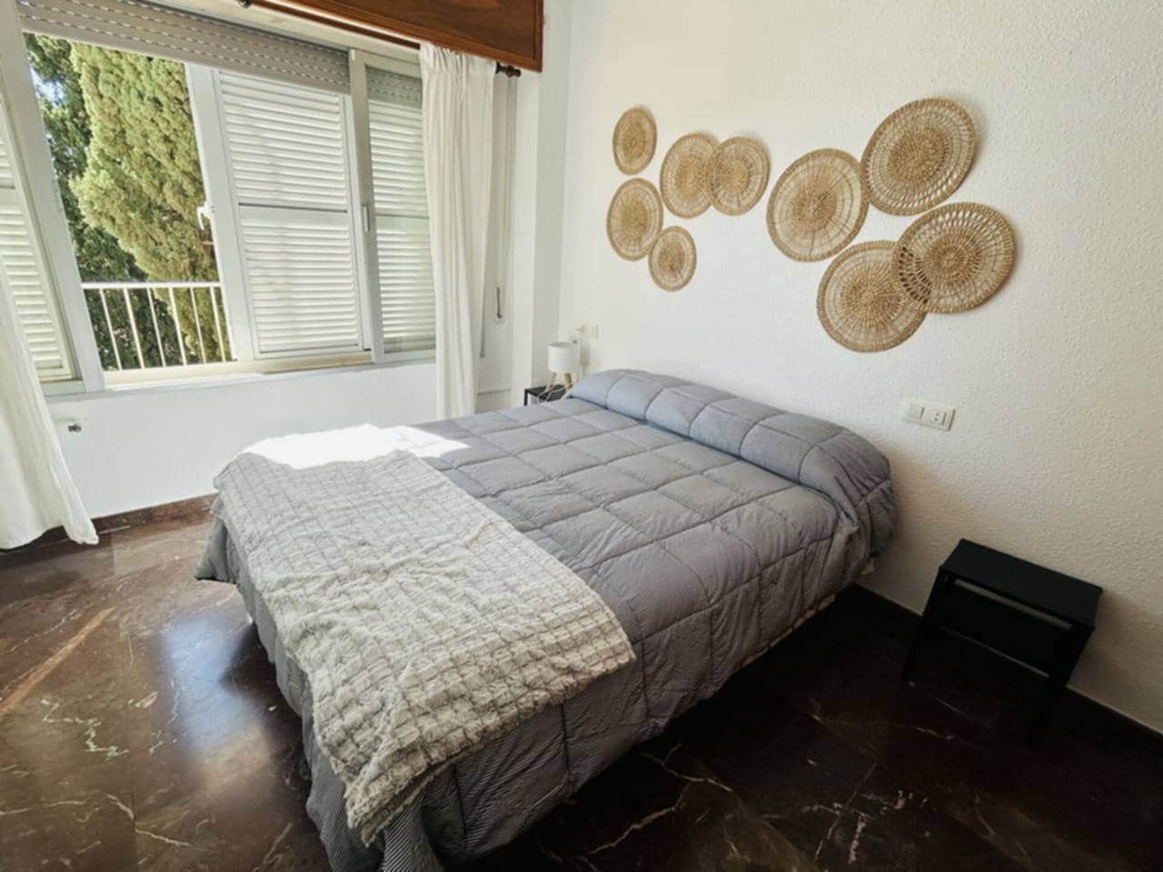 3 bedroom Villa for rent in Velilla with garage - € 1,300 (Ref: 7703245)