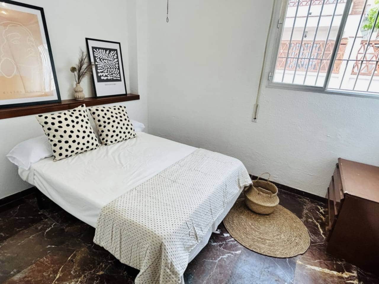 3 bedroom Villa for rent in Velilla with garage - € 1,300 (Ref: 7703245)