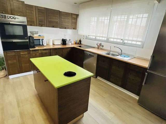 3 bedroom Villa for rent in Velilla, Almuñécar with garage - € 1,300 (Ref: 7703245)