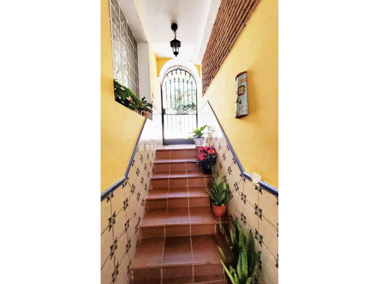 3 Zimmer Villa zu verkaufen in Almunecar mit Pool Garage - 385.000 € (Ref: 7736357)