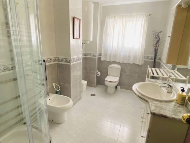 2 soveværelse Lejlighed til leje i Velilla, Almuñécar med swimmingpool - € 980 (Ref: 7747726)