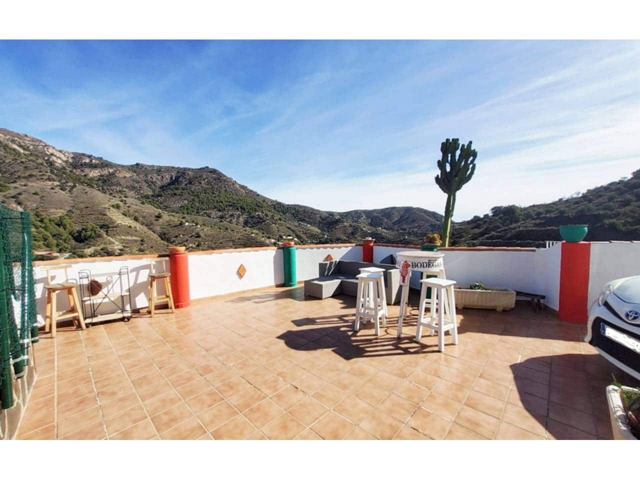 3 bedroom Finca/Country House for sale in Almuñécar with pool €