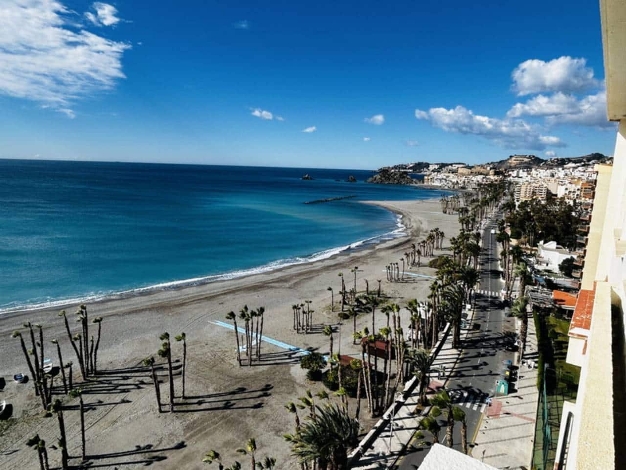 3 quarto Apartamento para arrendamento para férias em Almunecar com Garagem - 900 € (Ref: 8125375)