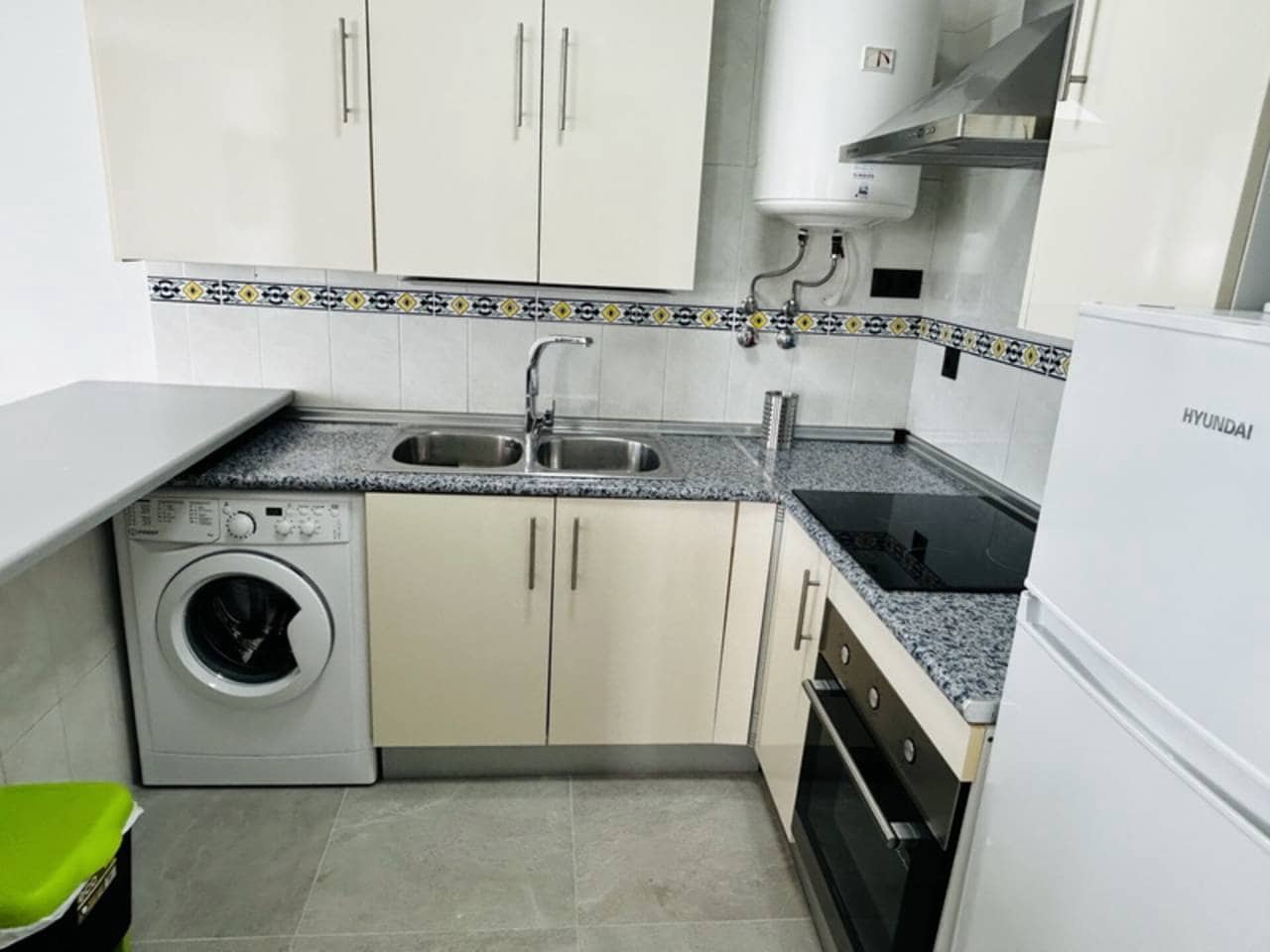 3 quarto Apartamento para arrendamento para férias em Almunecar com Garagem - 900 € (Ref: 8125375)