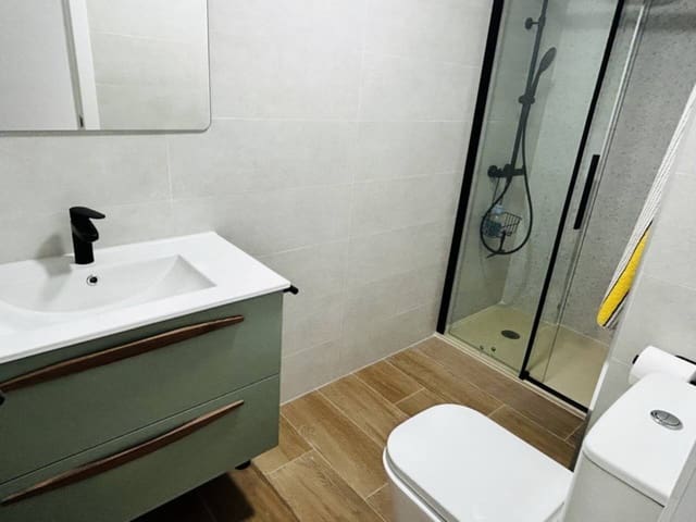 3 bedroom Apartment for holiday rental in Almuñécar with garage - € 900 (Ref: 8125375)