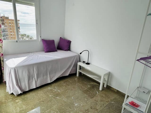 3 bedroom Apartment for holiday rental in Almuñécar with garage - € 900 (Ref: 8125375)