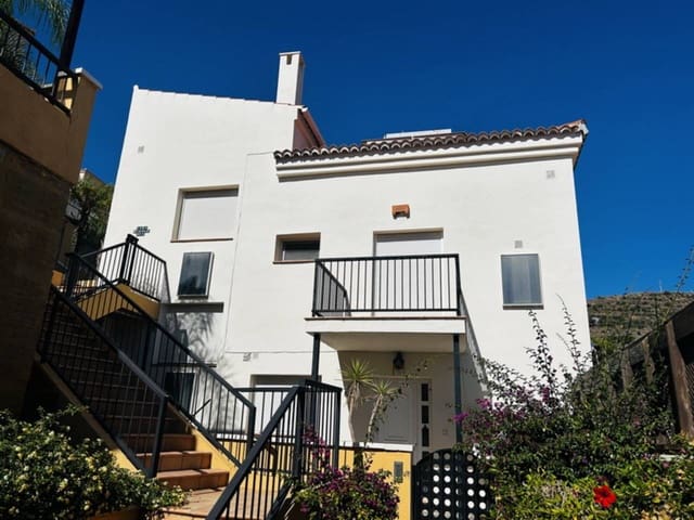 4 Zimmer Haus zu verkaufen in Almuñécar mit Pool - 360.000 € (Ref: 8148920)