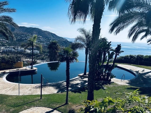 4 Zimmer Haus zu verkaufen in Almuñécar mit Pool - 360.000 € (Ref: 8148920)