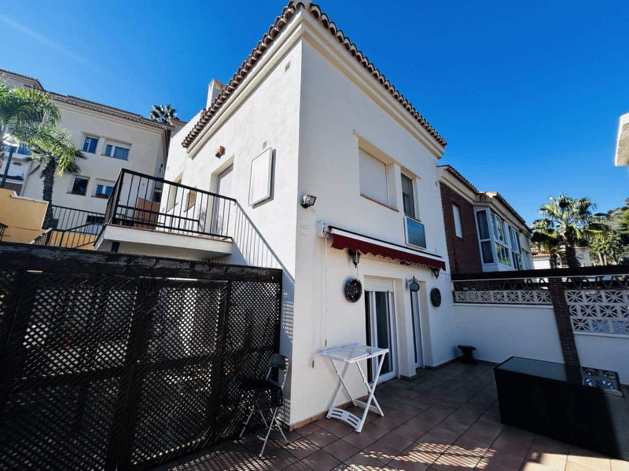 4 quarto Casa em Banda para venda em Almunecar com piscina - 360 000 € (Ref: 8148920)