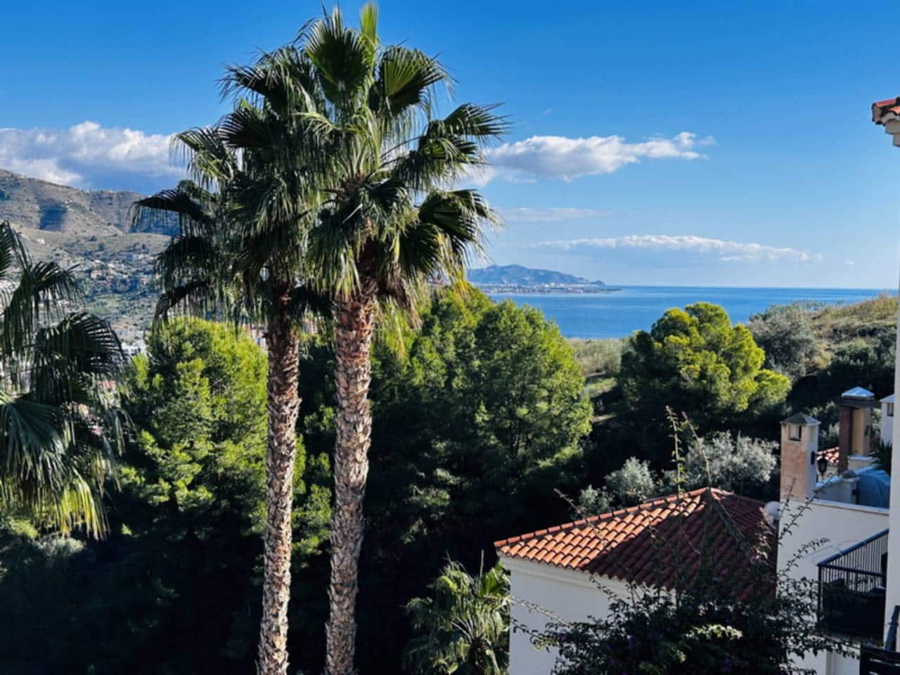 4 quarto Casa em Banda para venda em Almunecar com piscina - 360 000 € (Ref: 8148920)