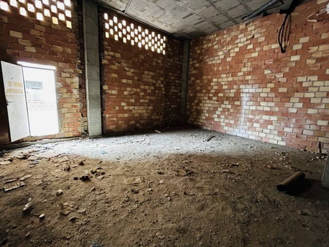 Erhverv til leje i Almuñécar - € 500 (Ref: 8176685)