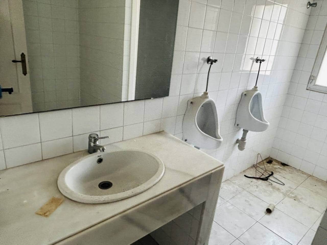 Erhverv til salg i Almunecar - € 650.000 (Ref: 8208158)