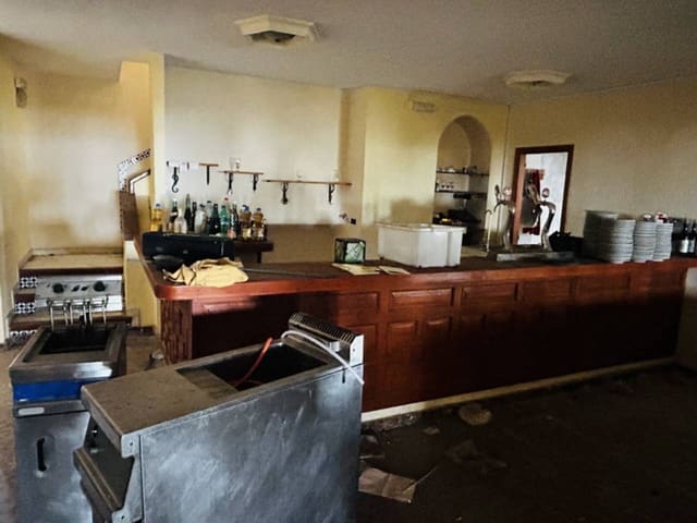 Erhverv til salg i Almuñécar - € 650.000 (Ref: 8208158)