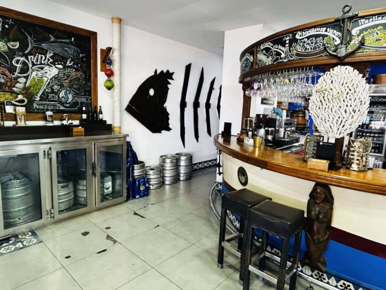 Erhverv til salg i Almunecar - € 250.000 (Ref: 8433705)