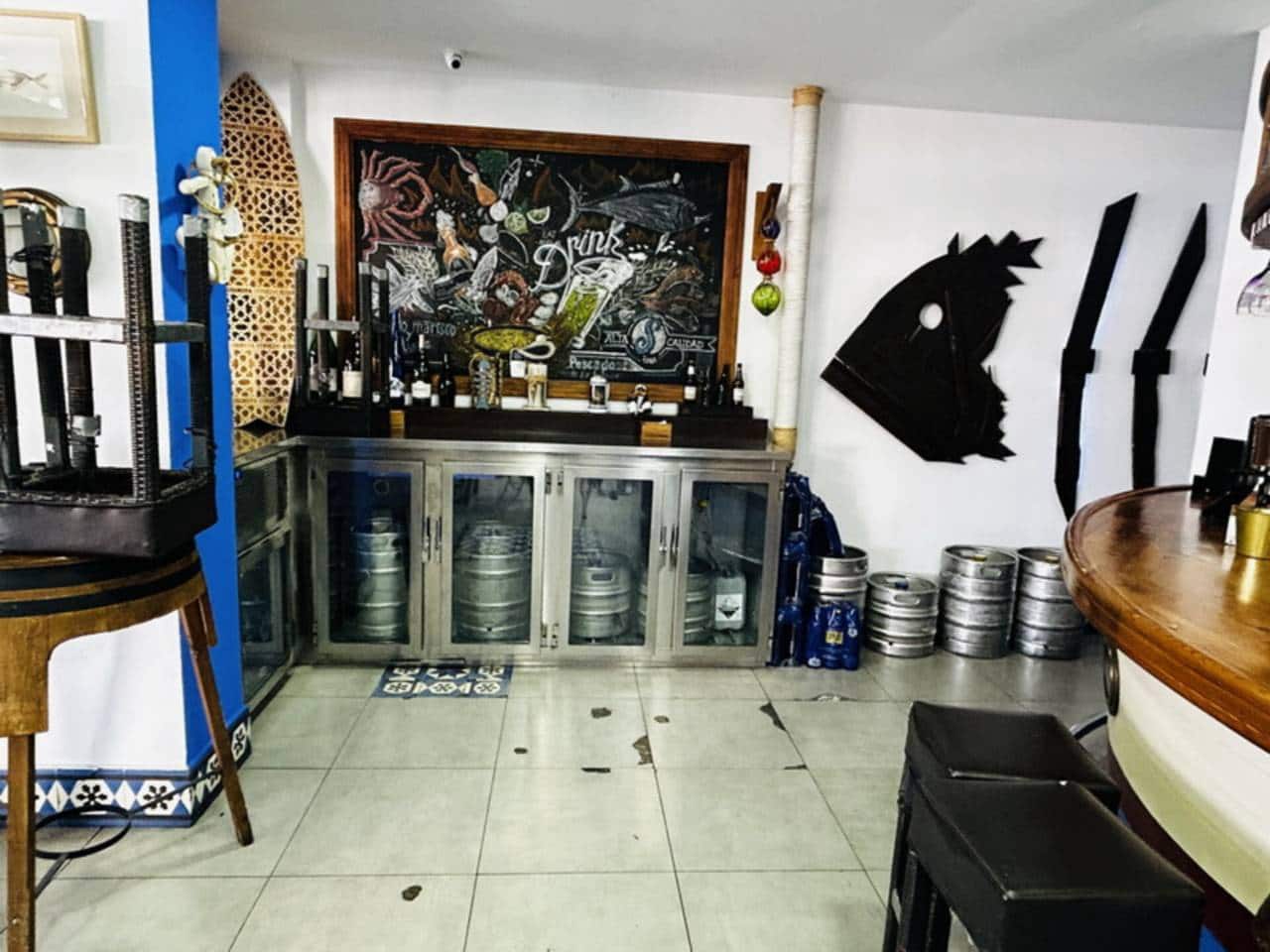 Erhverv til salg i Almunecar - € 250.000 (Ref: 8433705)