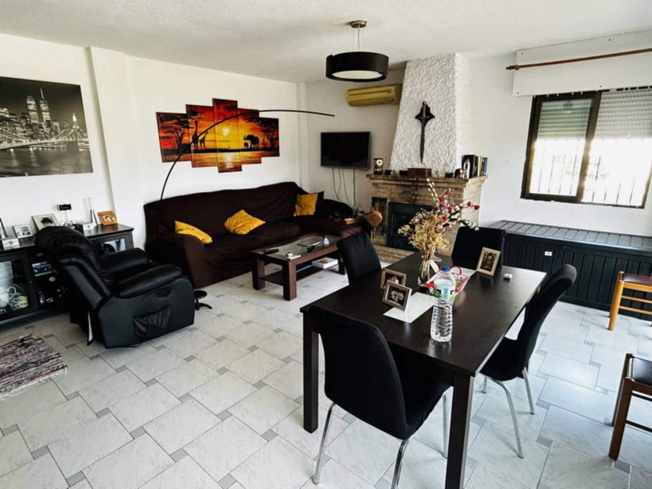 2 makuuhuone Huvila myytävänä paikassa Velilla mukana uima-altaan - 380 000 € (Ref: 8456607)