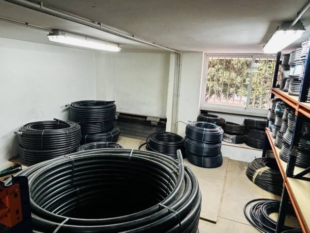 Erhverv til salg i Almuñécar - € 200.000 (Ref: 8459145)