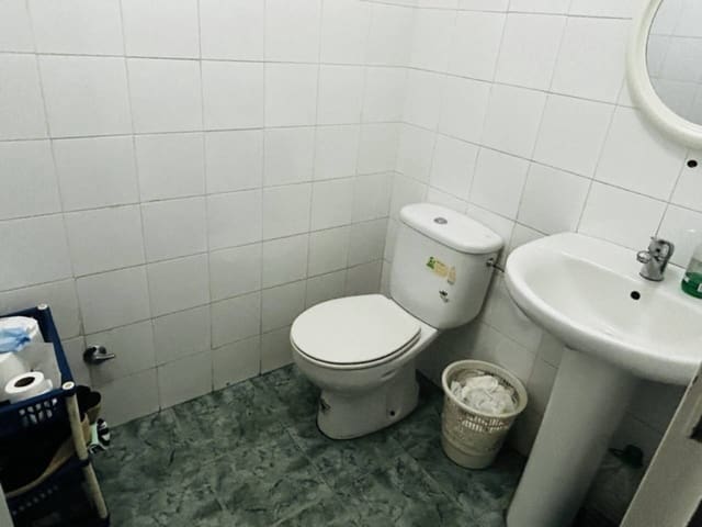 Erhverv til salg i Almuñécar - € 200.000 (Ref: 8459145)