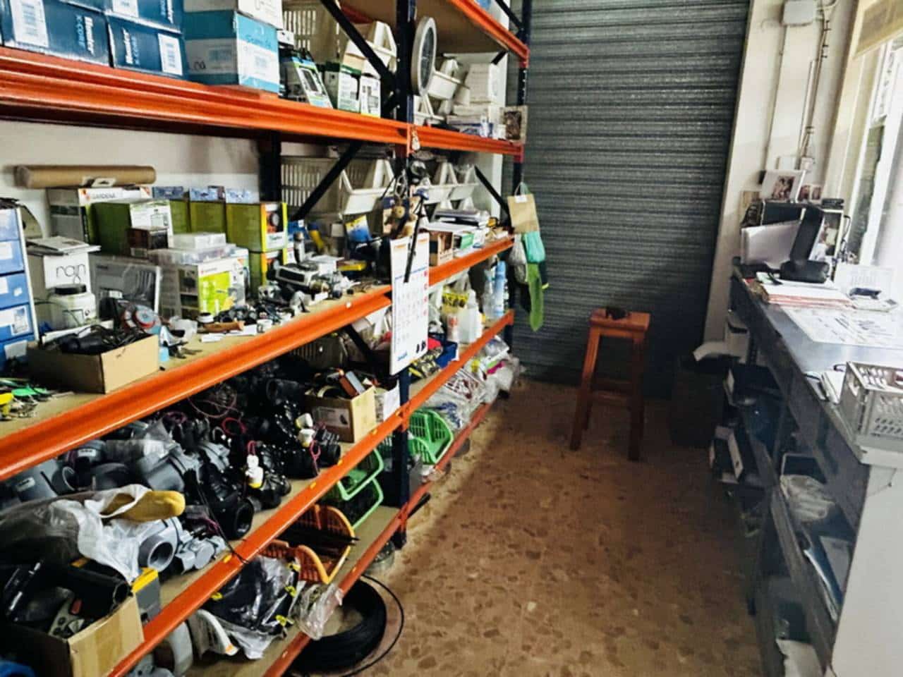 Erhverv til salg i Almunecar - € 200.000 (Ref: 8459145)