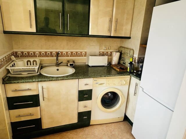 Appartement de 2 chambres à louer à Almuñécar avec piscine - 1 000 € (Ref: 8493185)