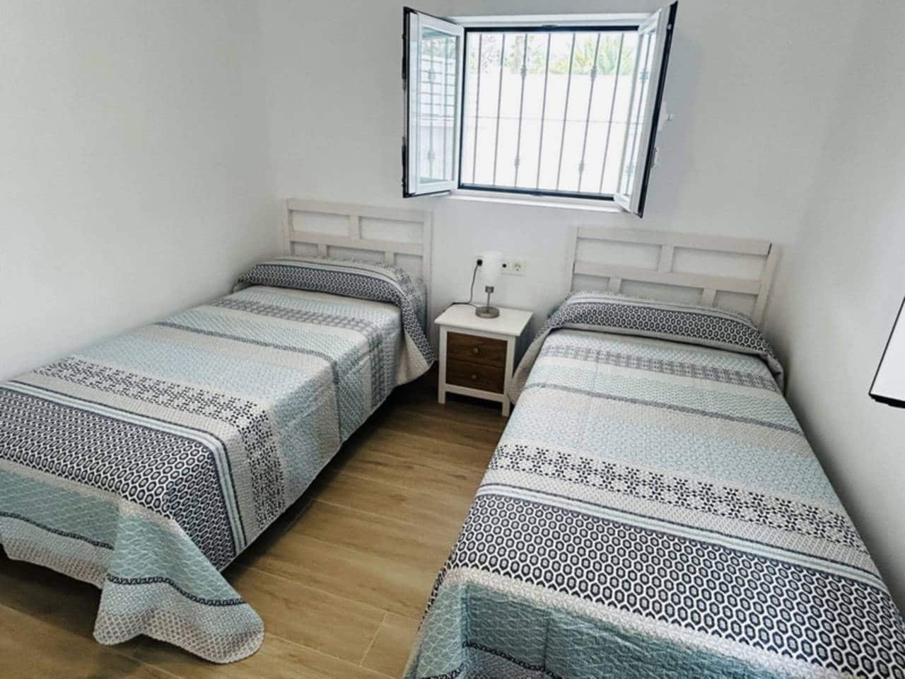 4 soveværelse Villa til leje i Velilla med garage - € 1.400 (Ref: 8518806)