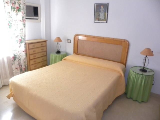 3 quarto Apartamento para arrendar em Taramay, Almuñécar com piscina garagem - 900 € (Ref: 8553623)
