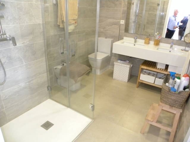 2 soveværelse Lejlighed til leje i Velilla, Almuñécar med garage - € 1.200 (Ref: 8553780)