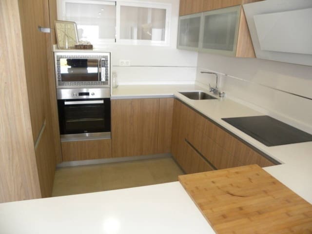 2 soveværelse Lejlighed til leje i Velilla, Almuñécar med garage - € 1.200 (Ref: 8553780)