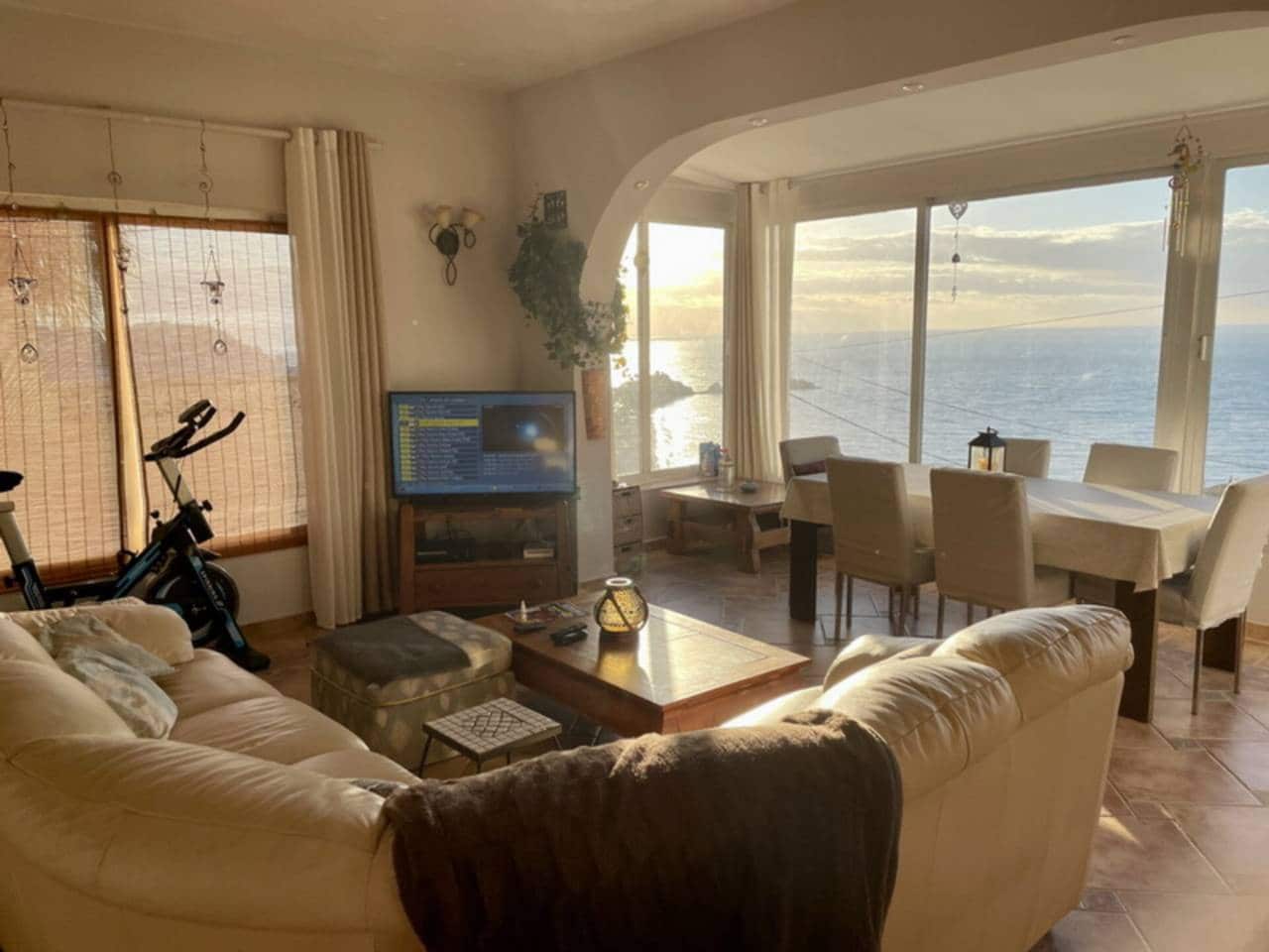 7 bedroom Villa for sale in Almunecar with pool garage - € 590,000 (Ref: 8626084)