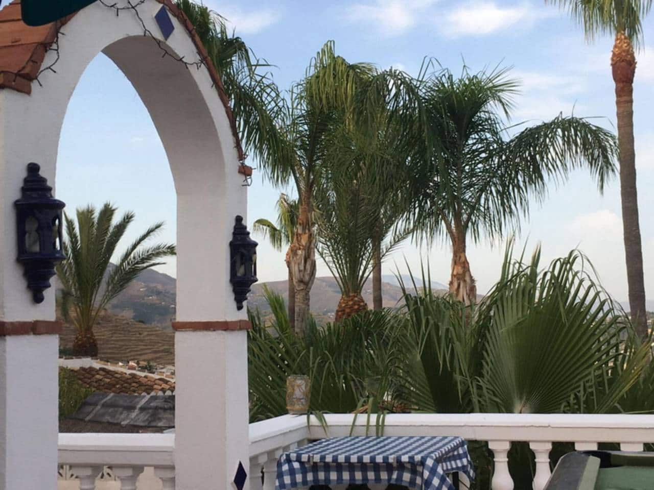 7 bedroom Villa for sale in Almunecar with pool garage - € 590,000 (Ref: 8626084)