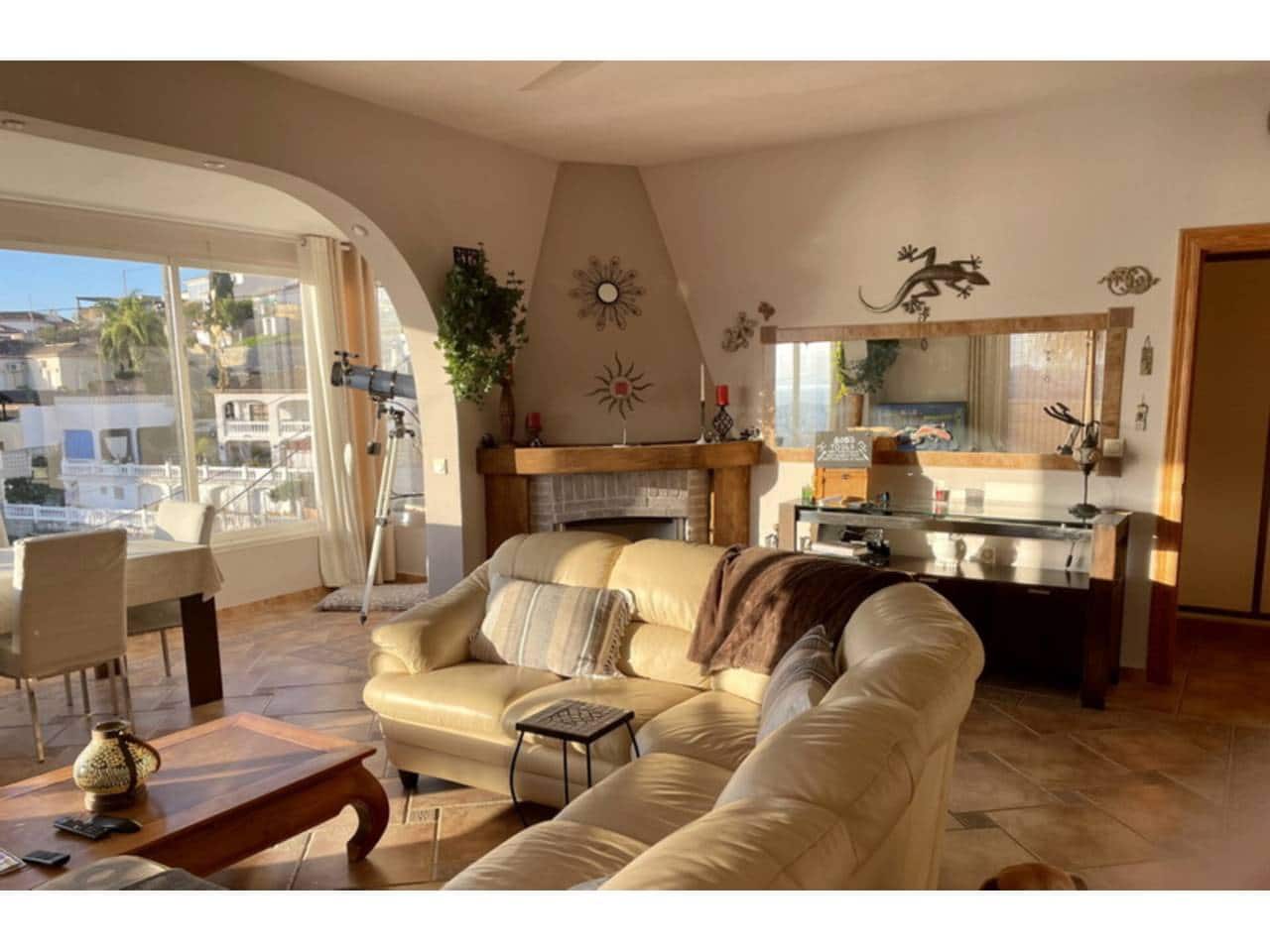 7 bedroom Villa for sale in Almunecar with pool garage - € 590,000 (Ref: 8626084)