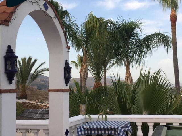 7 chambre Villa/Maison à vendre à Almuñécar avec piscine garage - 590 000 € (Ref: 8626084)