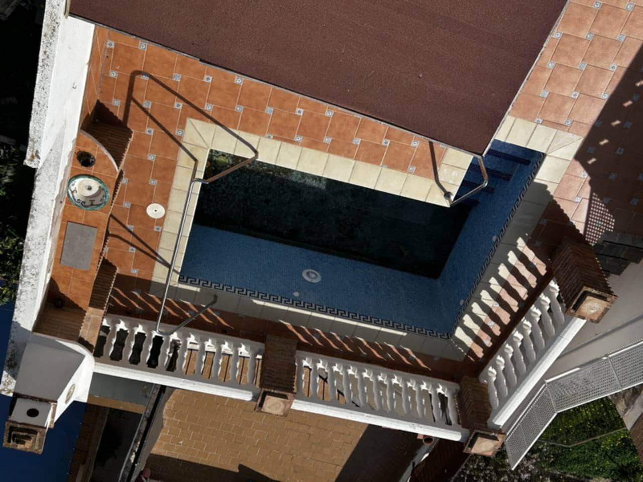6 quarto Casa em Banda para venda em Almunecar com piscina garagem - 310 000 € (Ref: 8812095)