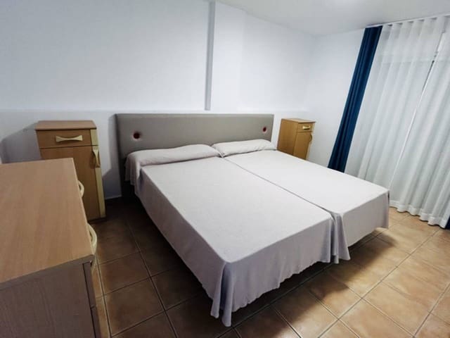 1 soverom Leilighet til leie i Almuñécar med svømmebasseng garasje - € 1 550 (Ref: 8868482)