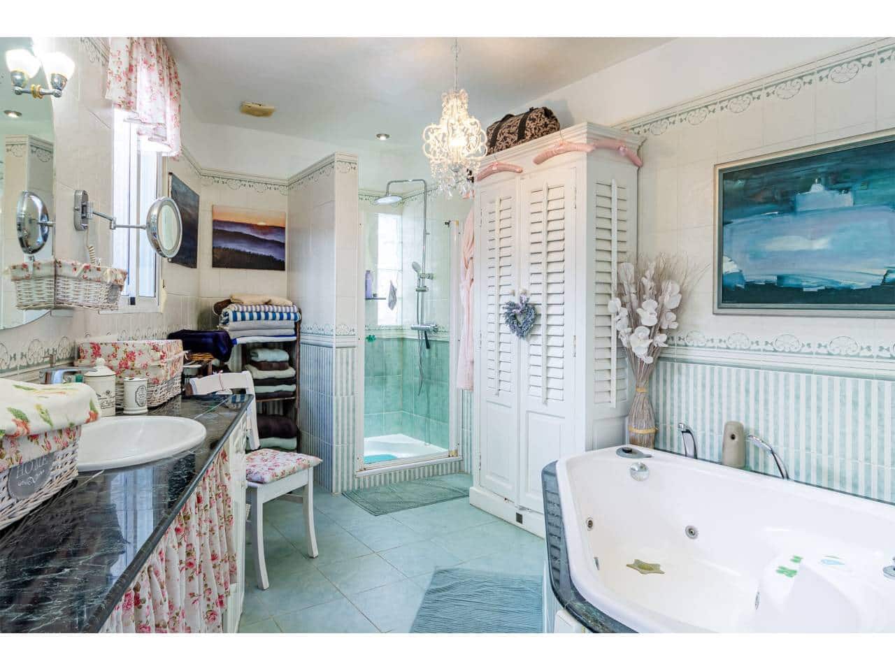 5 soveværelse Villa til salg i Taramay - € 639.000 (Ref: 8941079)