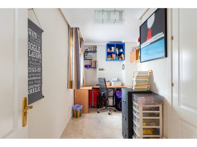 4 soveværelse Penthouse til salg i Almuñécar med swimmingpool garage - € 495.000 (Ref: 8950022)