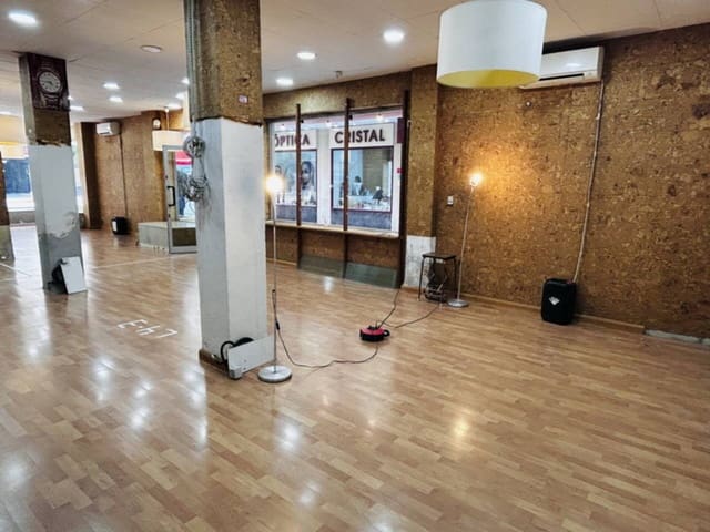 Erhverv til leje i Almuñécar - € 1.900 (Ref: 8951205)