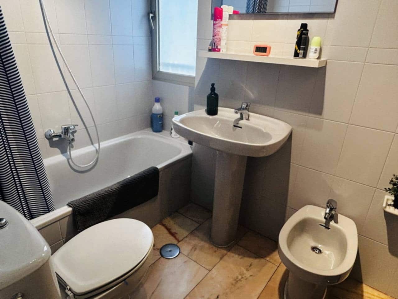 3 bedroom Flat for sale in Almunecar with pool - € 295,000 (Ref: 9008292)