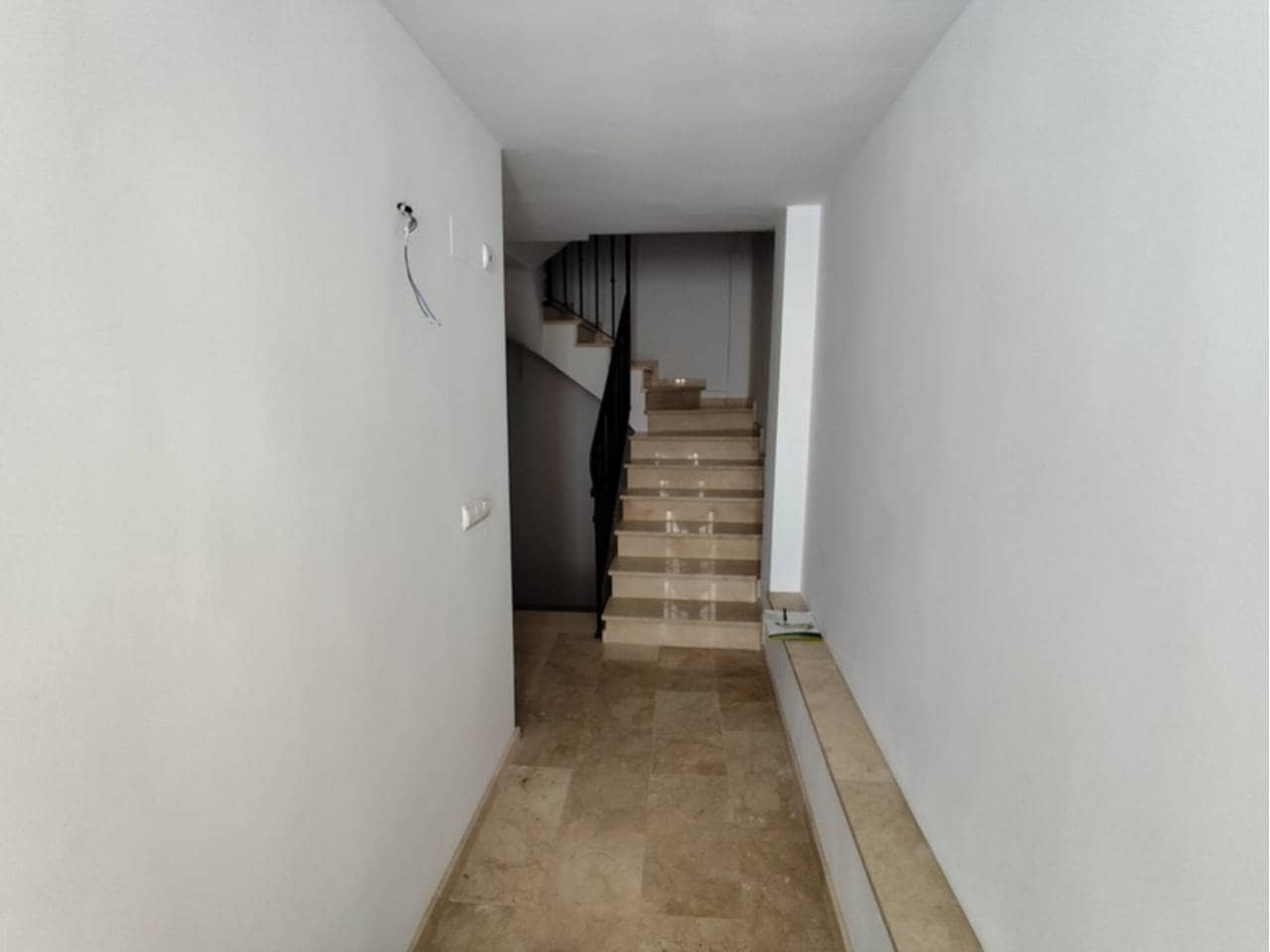 3 soverom Hus til salgs i Jete med garasje - € 190 000 (Ref: 9031277)