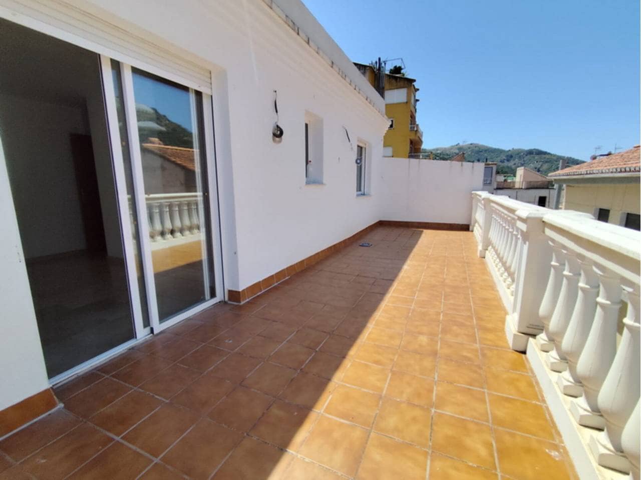 3 soverom Hus til salgs i Jete med garasje - € 190 000 (Ref: 9031277)