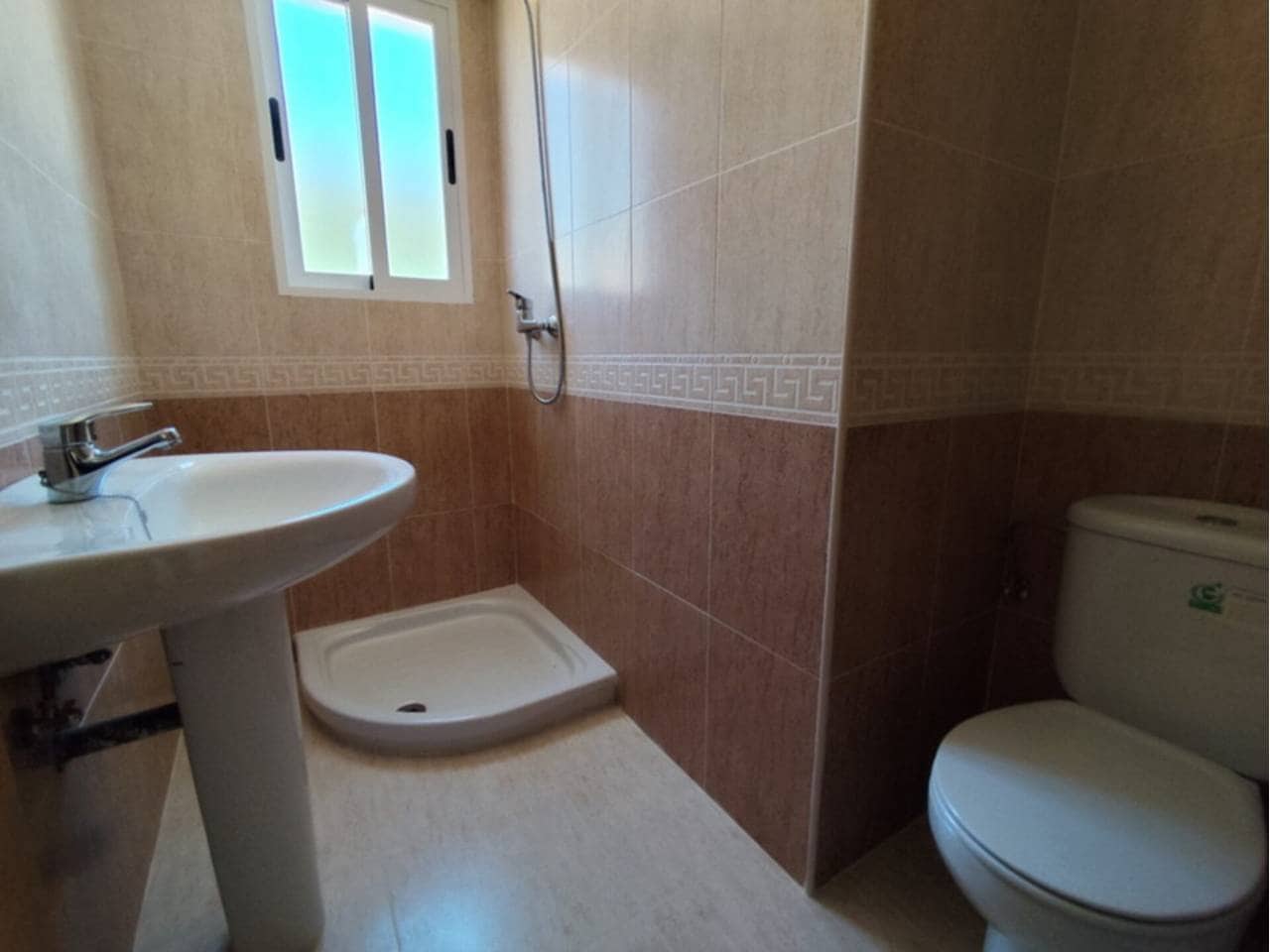 3 soverom Hus til salgs i Jete med garasje - € 190 000 (Ref: 9031277)